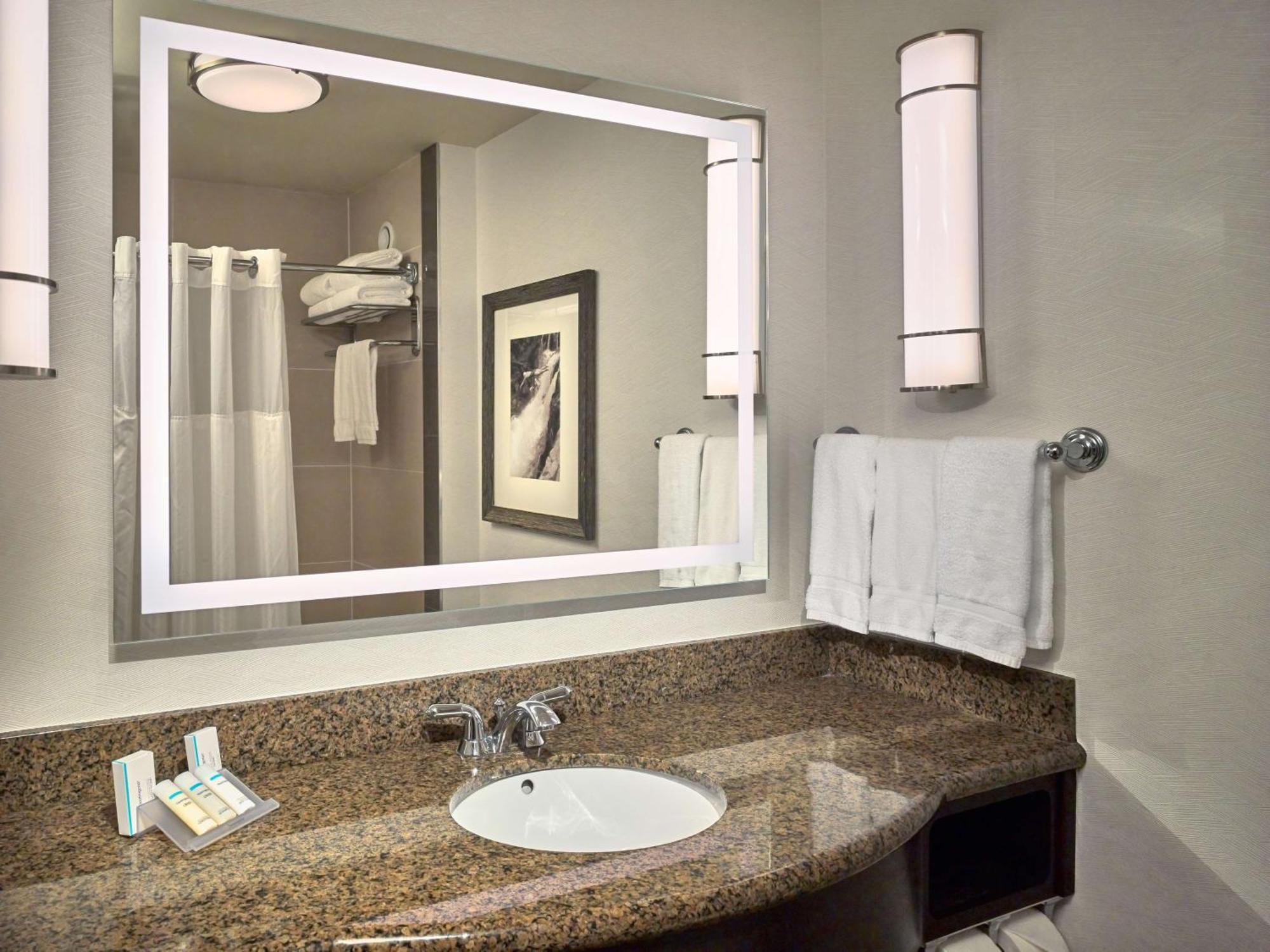 Hilton Garden Inn Гатлинбург Экстерьер фото
