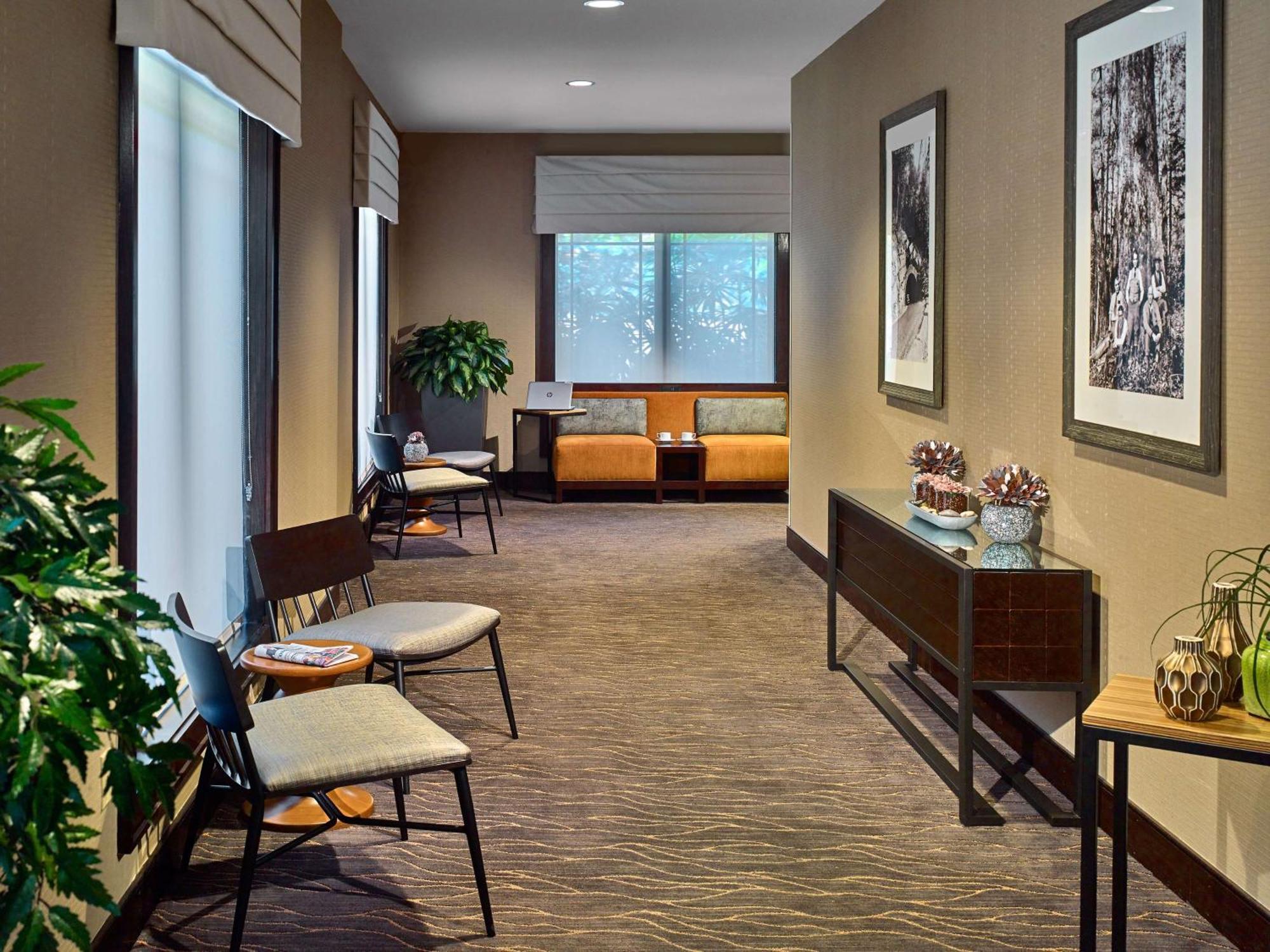 Hilton Garden Inn Гатлинбург Экстерьер фото