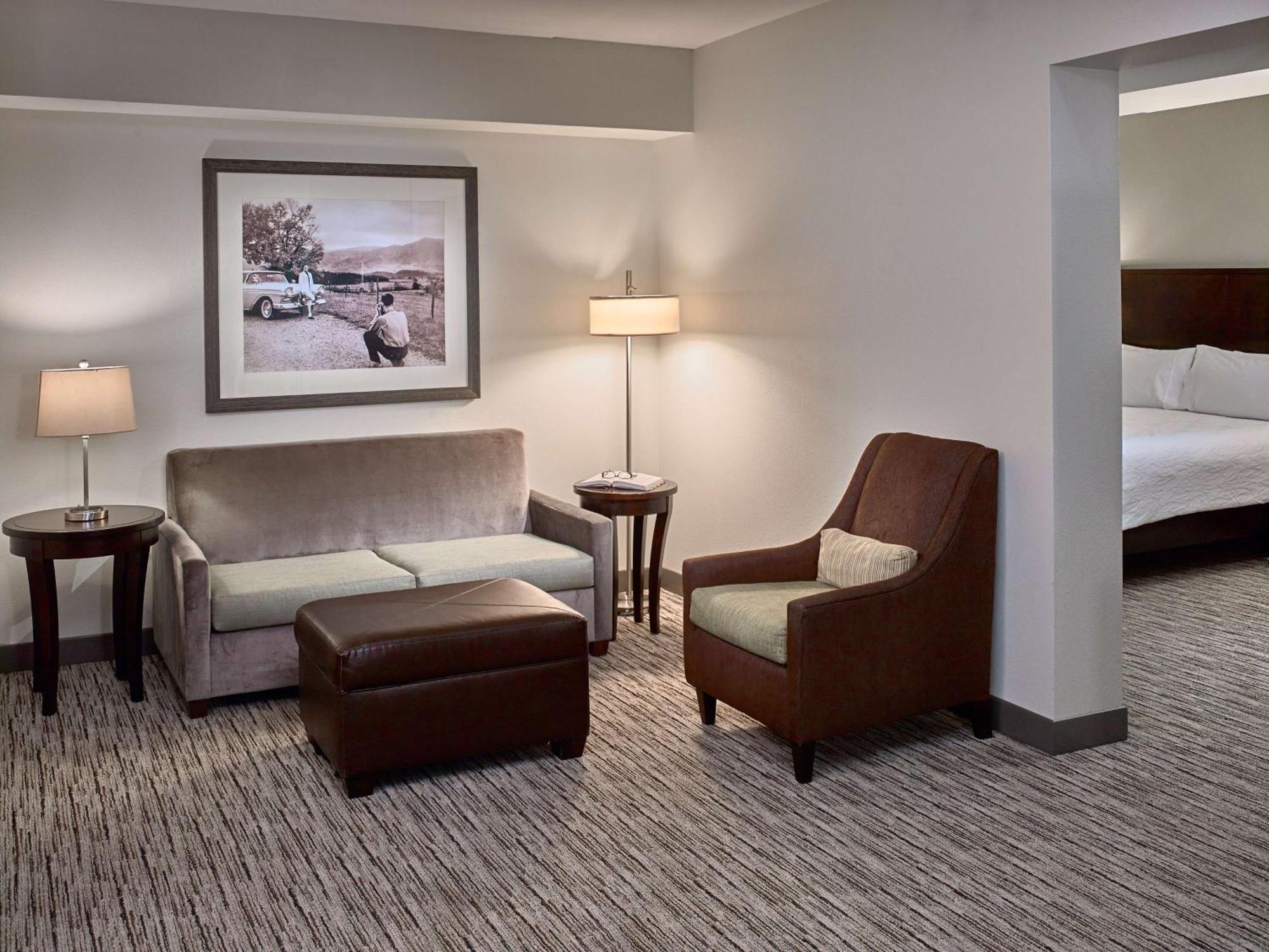 Hilton Garden Inn Гатлинбург Экстерьер фото
