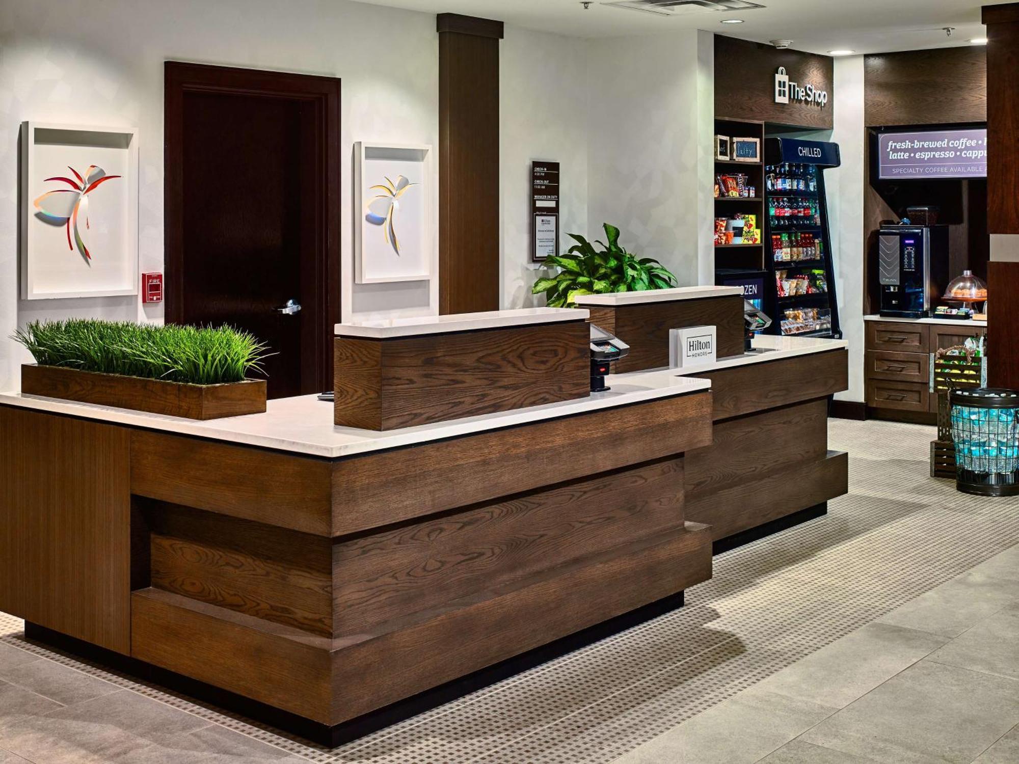 Hilton Garden Inn Гатлинбург Экстерьер фото
