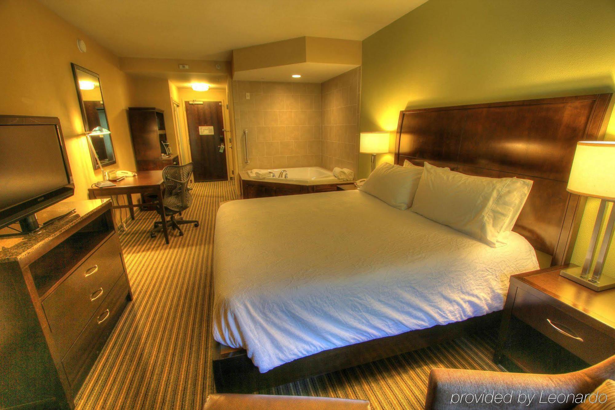 Hilton Garden Inn Гатлинбург Экстерьер фото